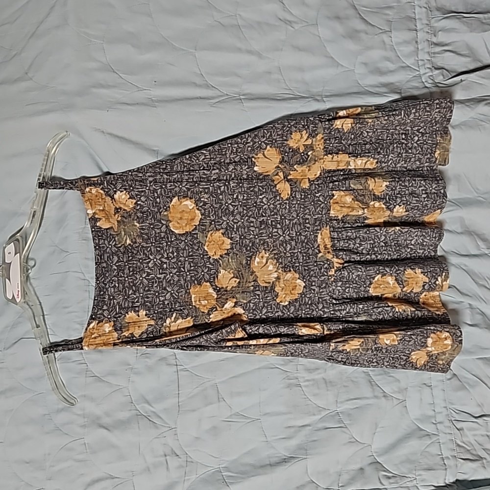 Floral high neck peplum tank